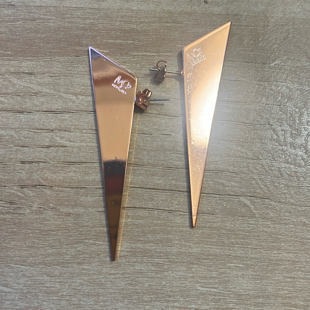 LF Boston rose gold earring